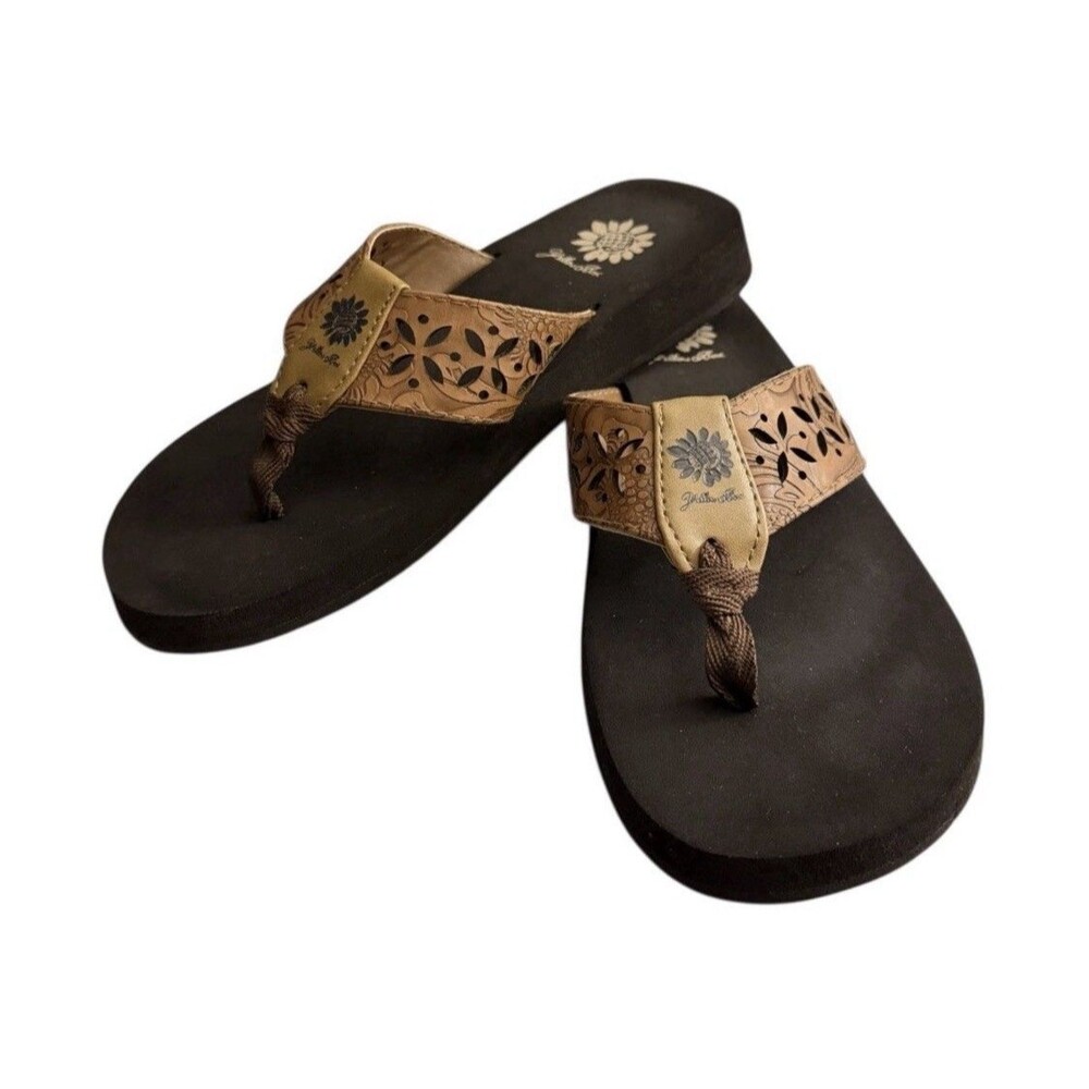 Yellow Box Shanda Sandals Womens 7.5 Brown Leather Flower Die Cut Straps